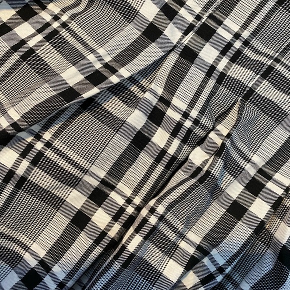 H&M plaid tennis skirt - Picture 2 of 2